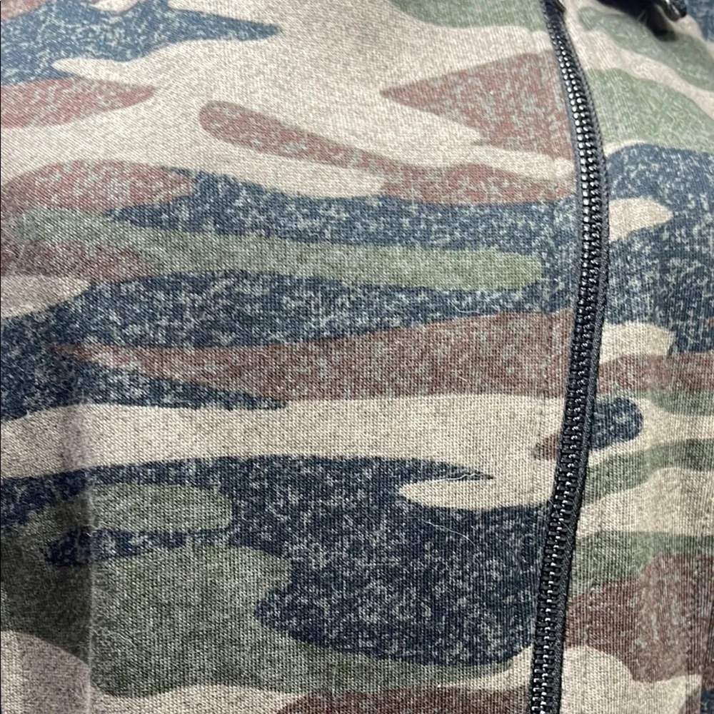 LuLaRoe Camouflage Cropped Moto Jacket Sz L